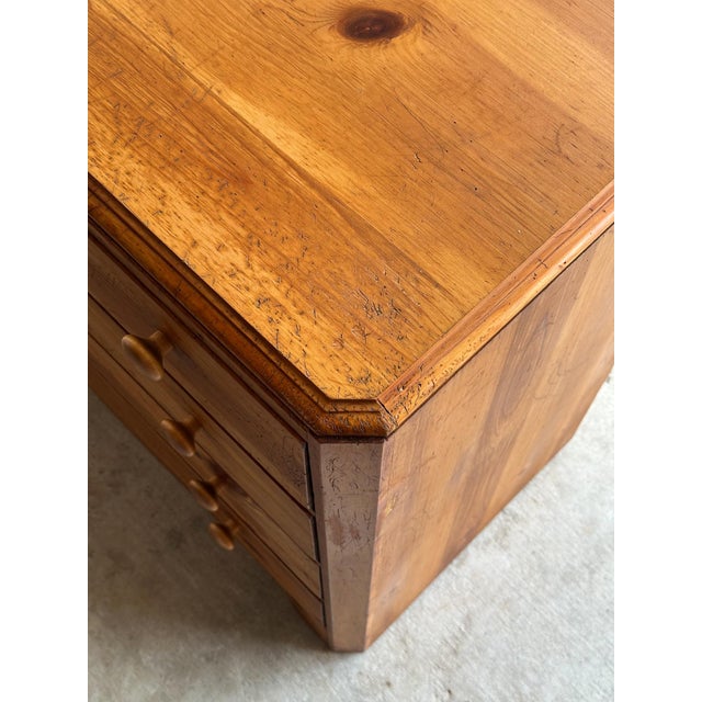 Vintage Lane “America” Collection Pine Chest of Drawers For Sale - Image 14 of 18