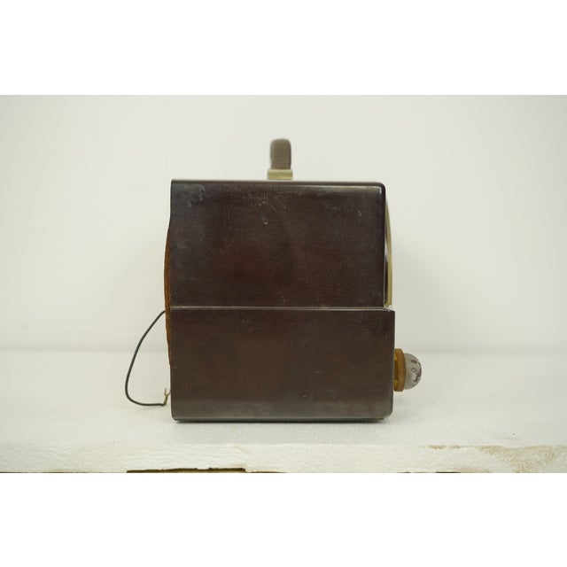 Zenith 1951 Portable Zenith Brown Bakelite Am/Fm Tube Radio For Sale - Image 4 of 12