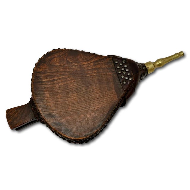 Wood Outstanding Large 1890s Antique Hand Made English Yew Wood & Brass "Double Lung" Fireplace Bellows - 24 Inches Long For Sale - Image 7 of 18