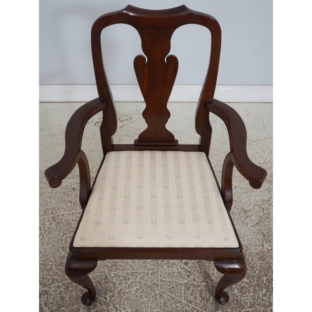 Age: c1987 Details: #29 Finish Mahogany Model 110 High Quality Construction Queen Anne Legs & Pad Feet 18 C. Design...