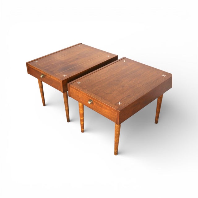 1960s Merton Gershun for American of Martinsville Vintage Pair of Mid Century Modern Nightstands End Tables C. 1960s For Sale - Image 5 of 9