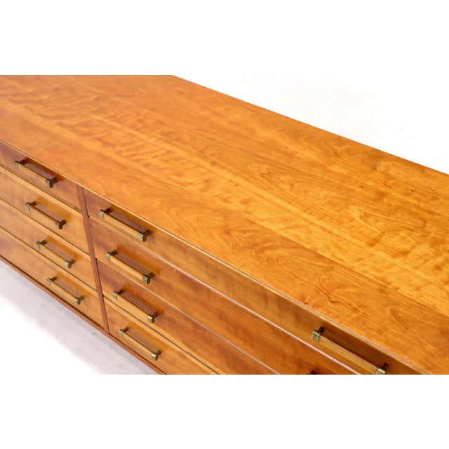 Mid 20th Century John Stuart Renzo Rutily 7 Drawers Dresser on Sculpted Legs For Sale - Image 5 of 13