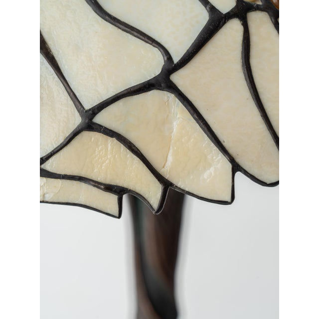 Vintage Art Nouveau Dragonfly Leaded Glass Table Lamp with Bronze Base in the style of Tiffany For Sale - Image 16 of 18