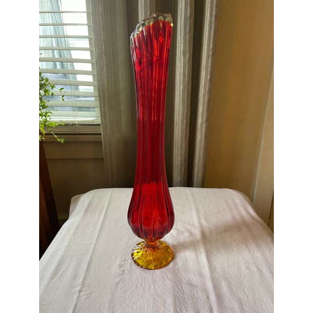 20th C. LE Smith Mid-Century Modern Swung Vase For Sale - Image 6 of 6
