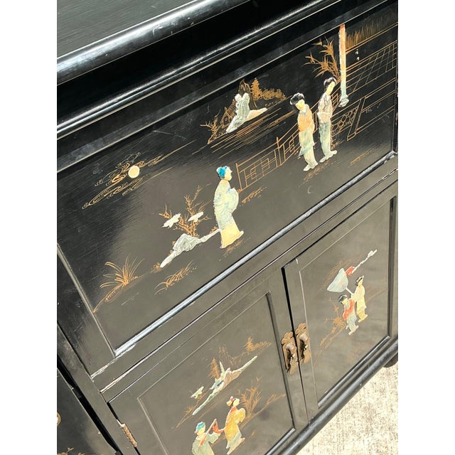 Late 20th Century Vintage Black Lacquered Chinoiserie Dry Bar For Sale - Image 5 of 12