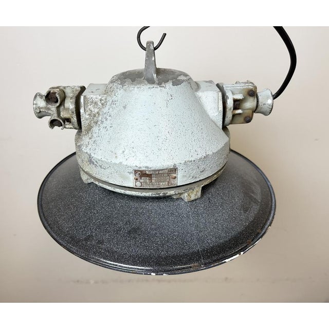 Grey Cast Aluminium Explosion Proof Lamp with Enameled Shade from Elektrosvit, 1970s For Sale - Image 10 of 18