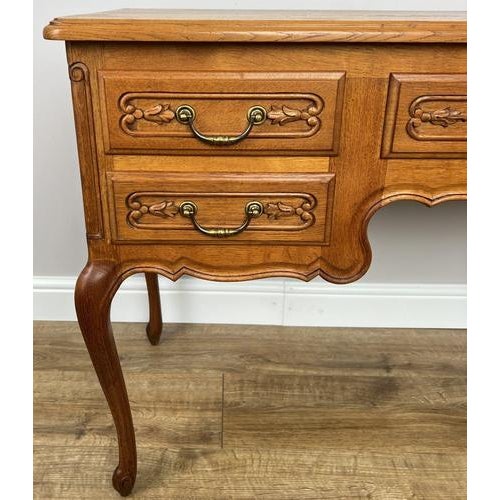 Vintage French Louis XIV Sideboard in Oak For Sale - Image 3 of 16