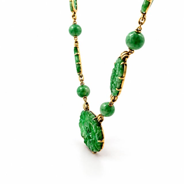 Art Deco Antique Hand-Carved 14k Yellow Gold Jade Bead Necklace For Sale - Image 3 of 5