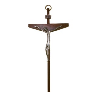 Mid Century Modern Crucifix in Teak and Silver Tone Metal, Italy For Sale
