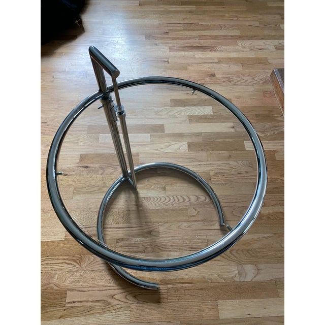 Metal Vintage Eileen Gray E1027-Style Adjustable Chrome Side Table, Circa 1970s–1980s For Sale - Image 7 of 17