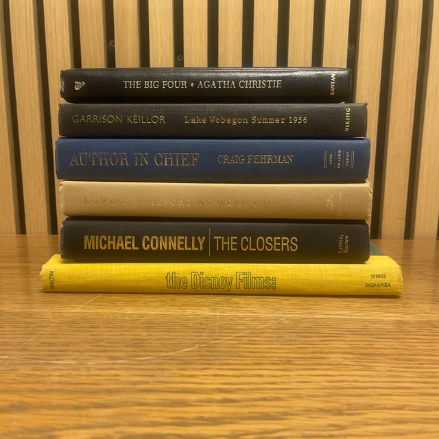 Early 21st Century Set of 6 Curated Literary Book Stack in Black, Navy & Golden Yellow Tones For Sale - Image 5 of 8