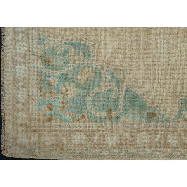 Turkish Turkish Vintage Rug 3'11" x 6'4" #17470 For Sale - Image 3 of 8