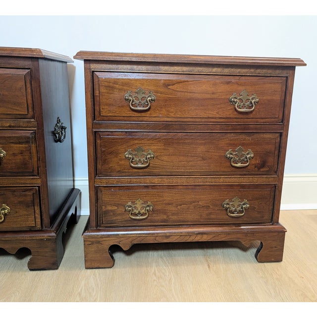 Pennsylvania House Vintage Pennsylvania House Cherry Night Stand Pair Chippendale Style For Sale - Image 4 of 18