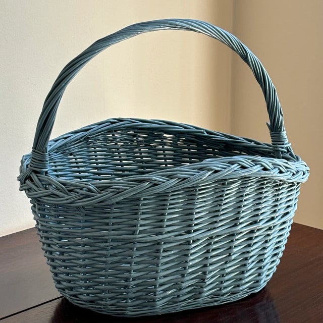 Love the original cornflower blue finish on this vintage basket. Perfect for displays, trips to the farmer's market, or...