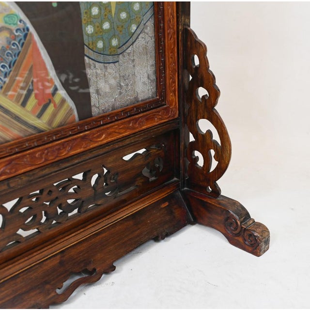 Brown Chinese Silk Woven Hardwood Screens, 1840s, Set of 2 For Sale - Image 8 of 14