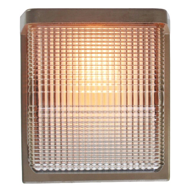 Industrial Vintage French Industrial Beige and Brown Aluminium and Pressed Glass Wall Light from Holophane For Sale - Image 3 of 9
