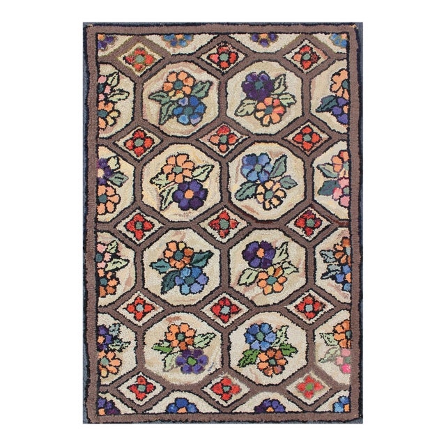 Outstanding Antique American Hooked Rug With All-Over Floral Design 2'8"x4'1" For Sale