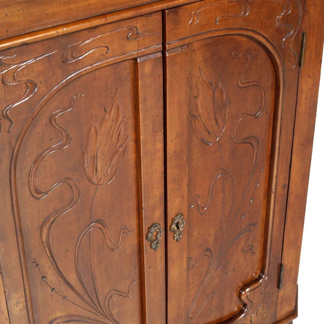 Wood Antique Art Nouveau Carved Walnut Corner Cabinet from Vincenzo Cadorin For Sale - Image 7 of 10