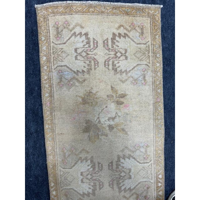 Turkish Yastik Rug 1'5" x 2'8" For Sale - Image 4 of 5