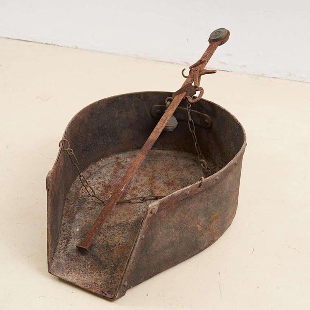 Discover this charming metal scale, a unique and rare design piece dating back to the Industrial Age. Featuring a metal...