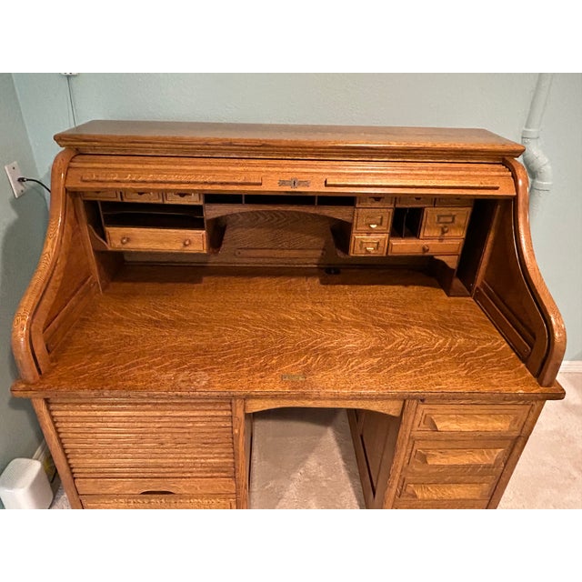 Victorian 1907 Moon Company Roll Top Desk For Sale - Image 3 of 12