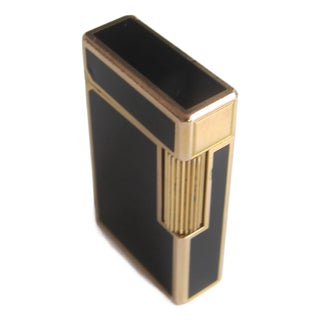 Black Lacquer and Gold Lighter by S. T. Dupont, France, 1970s For Sale
