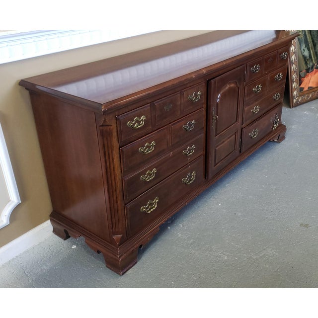 Vintage 1980s Cherry Queen Anne Thomasville Bedroom Dresser Chairish