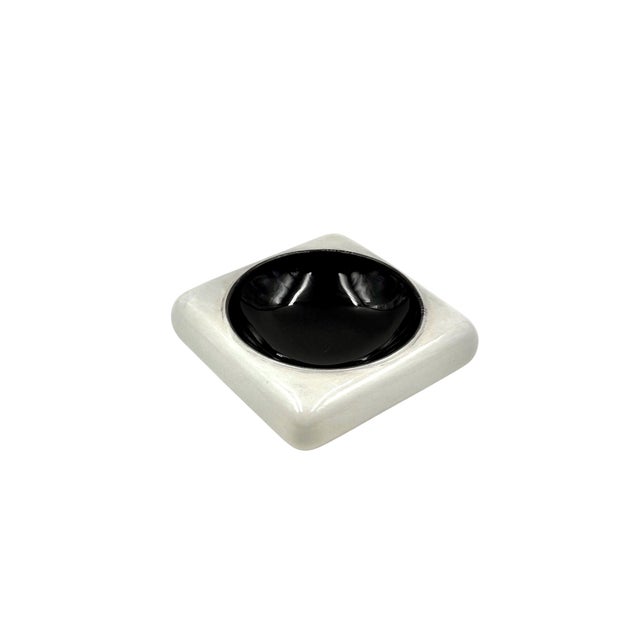 Space Age Black and White Ceramic Ashtray / Vide Poche, Italy 1970s For Sale - Image 4 of 12