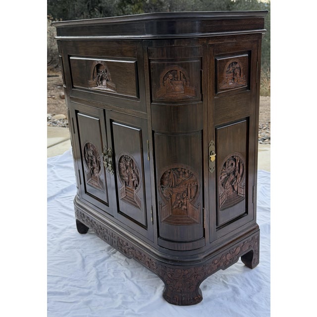Mid-Century Modern Mid-Century Chinese Hand-Carved Altar Cocktail Bar Cabinet by Hk Old Mary Sing Shun Co. - No. 9143 (With Original Catalog) For Sale - Image 3 of 17