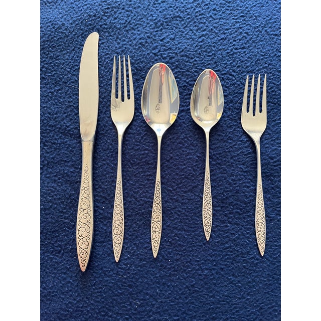 Gorgeous 1960s Wallace Sterling silver Spanish lace pattern flatware set. 1 five piece place setting seen in photo....