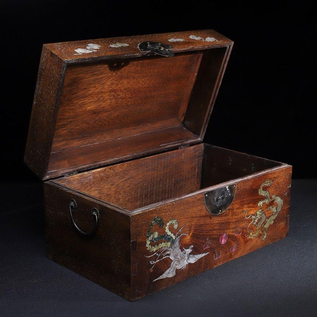 Chinese Huali Rosewood Box Inlaid With Mother-of-Pearl Dragon & Phoenix For Sale - Image 3 of 9