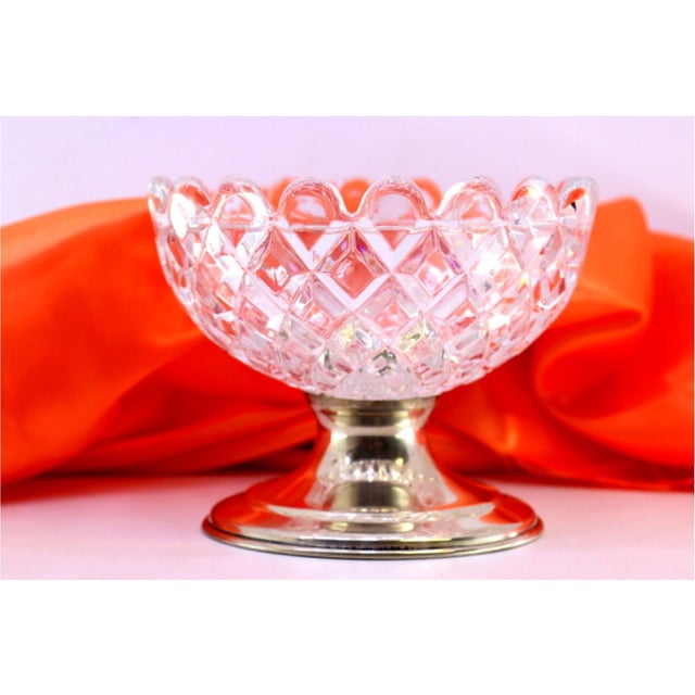 Candy Box in Cut Glass with Cutouts For Sale - Image 5 of 7