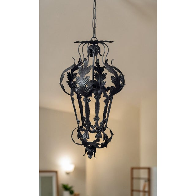 Early 20th Century Italian Florentine Renaissance Revival Style Pair Italian Wrought Iron Lanterns For Sale - Image 16 of 18