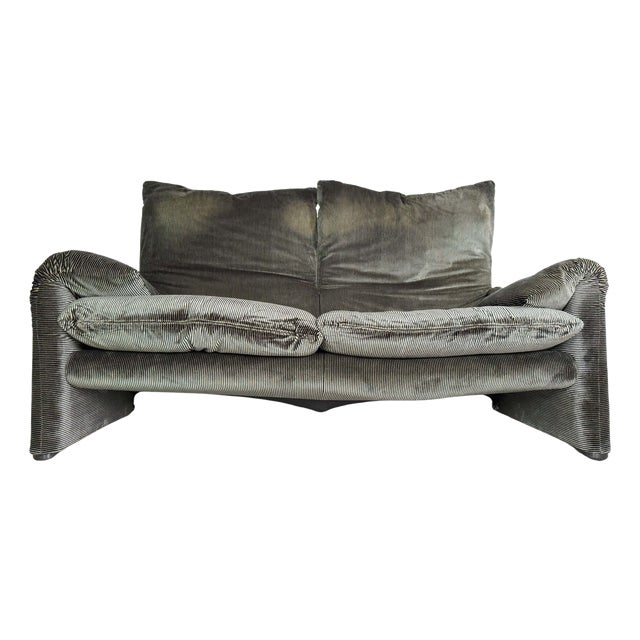 Maralunga 2-Seater Sofa in Corduroy by Vico Magistretti for Cassina For Sale