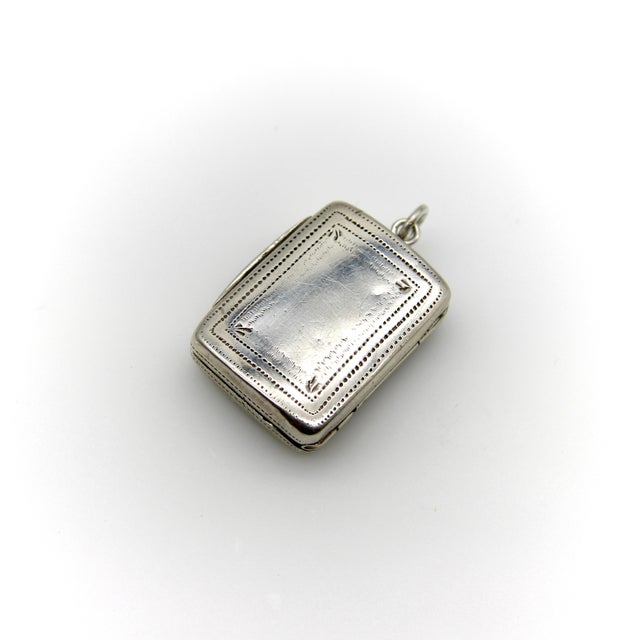 Early 19th Century Sterling Silver Georgian Rectangular Vinaigrette With Meander Pattern For Sale - Image 9 of 10