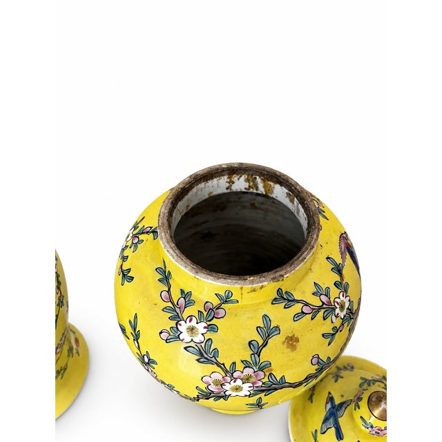 Yellow Mid 20th Century Pair of Nippon-Marked Yellow Bird and Floral Porcelain Ginger Jars For Sale - Image 8 of 9