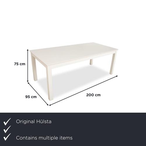 This set consists of a matching dining table and coffee table from Hülsta. with this set, you bring a perfectly...