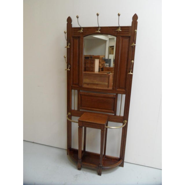 Antique Oak Standing Coat Rack, 1890s, in Very Good conditions. Designed 1890 to 1919