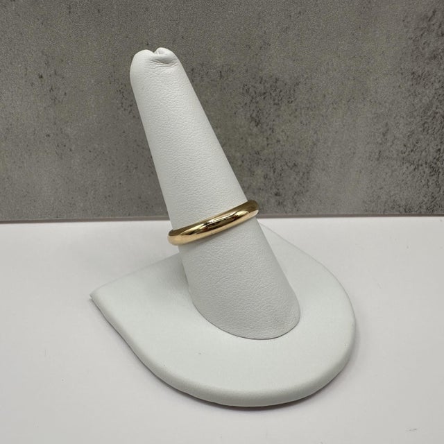 Contemporary Designer Cartier 1895 Wedding Band 18kt Yellow Gold Size 9 With Papers For Sale - Image 3 of 9