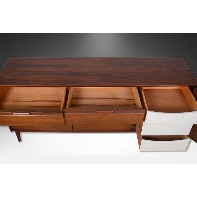 1960s 1960s American of Martinsville MidCentury 9 Drawer Dresser Credenza For Sale - Image 5 of 11