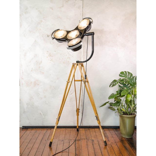 2004 Four-Lens Shadowless Surgical Lamp on Army Crutch Tripod from Heraeus Hanaulux, 1990s For Sale - Image 15 of 18