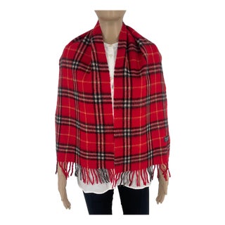 Late 20th Century Burberrys Red Plaid 100% Wool Scarf For Sale