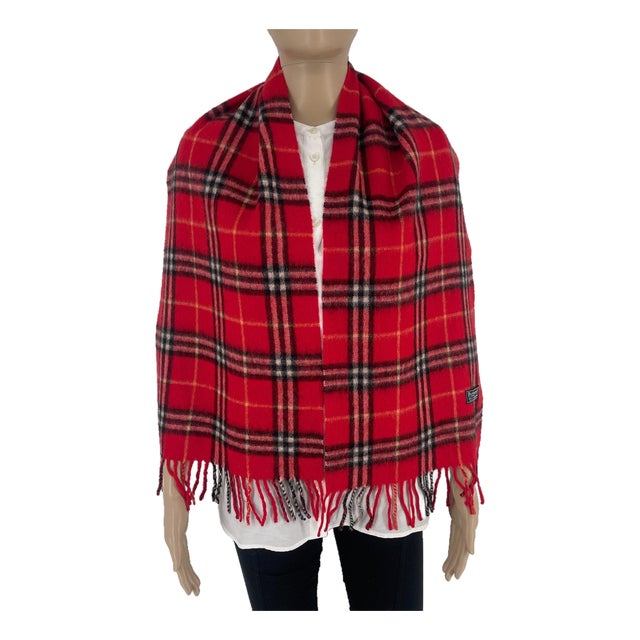 Late 20th Century Burberrys Red Plaid 100% Wool Scarf For Sale