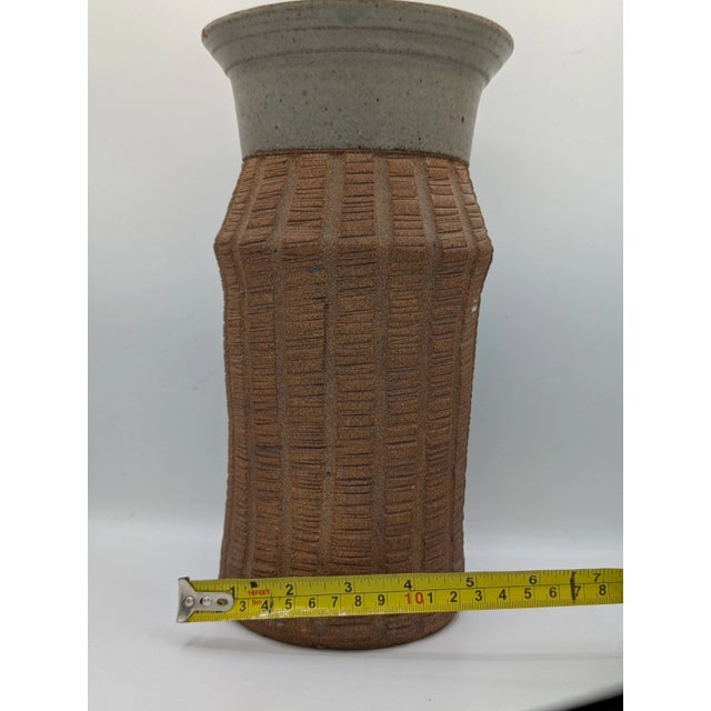 Vintage Mid Century Moderns Ribbed Ceramic Two Tone Vase With Lid, Signed For Sale - Image 13 of 13