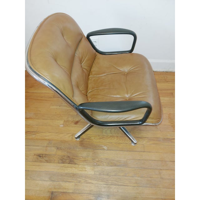 Mid-Century Modern 1970s Charles Pollock Executive Chairs Pair For Sale - Image 3 of 6
