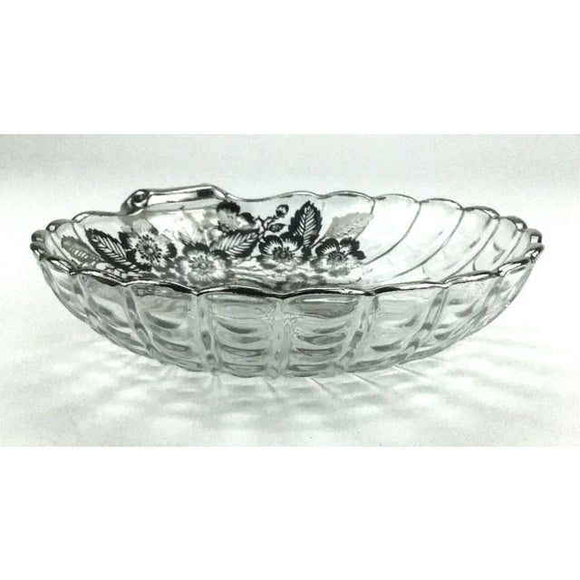Silver Etched Glass Scallop Trinket Dish For Sale In Portland, ME - Image 6 of 9
