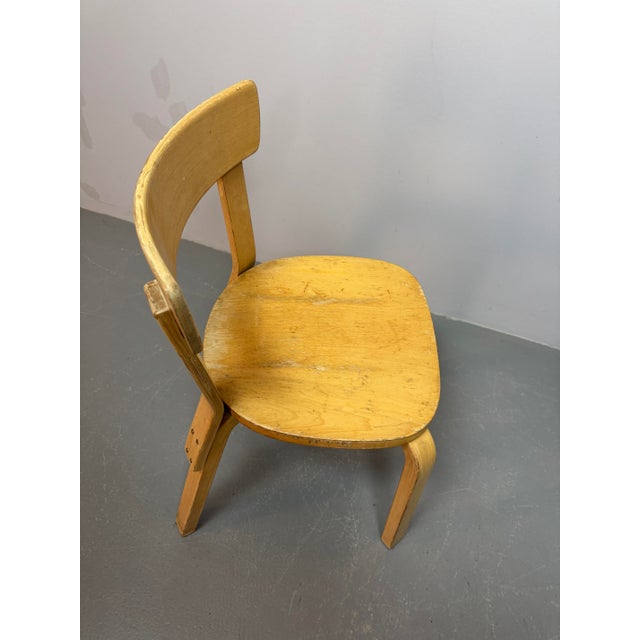 First Edition Model 69 Chairs in Plywood by Alvar Aalto for Artek, Finland, 1940s, Set of 3 For Sale - Image 4 of 9