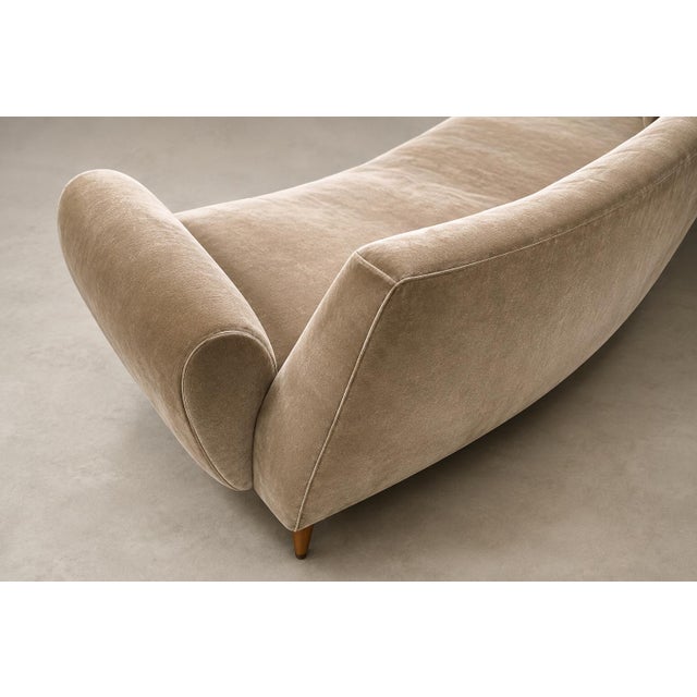 Brazilian Modern Sculptural Curved Sofa in Mohair and Caviúna Wood, 1960s For Sale - Image 10 of 18