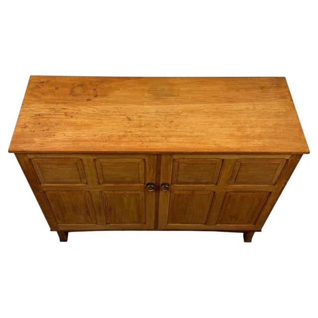 20th Century English Oak Cupboard from Reynolds of Ludlow For Sale - Image 3 of 12