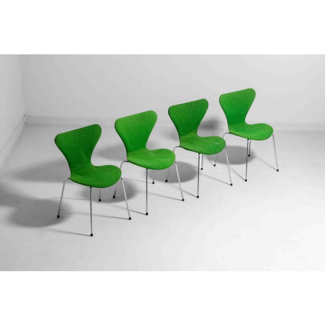 Chairs in Deep Green Fabric by Arne Jacobsen for Fritz Hansen, 1980s, Set of 4 For Sale - Image 17 of 17